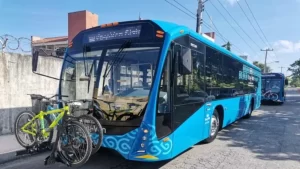 Díaz Mena garantiza que no subirá la tarifa del transporte público en Yucatán