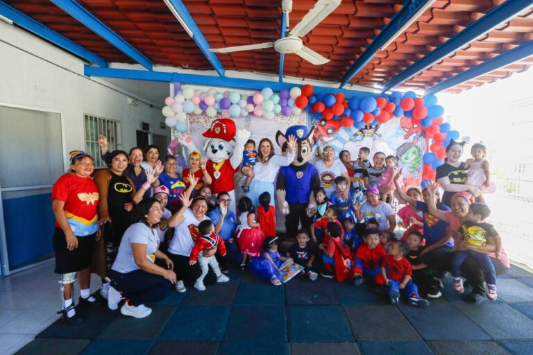 Celebra Cecilia Patrón a la niñez meridana: “Sean felices y jueguen mucho todos los días”.