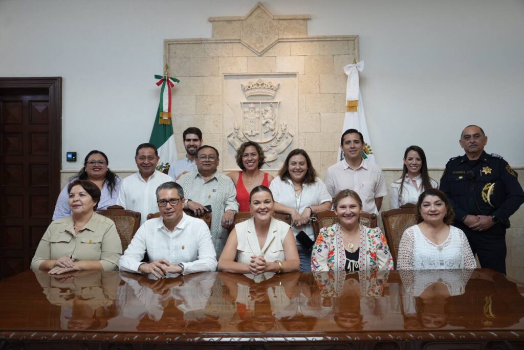 Ayuntamiento de Mérida y UADY firman convenio de colaboración para fortalecer la protección de niñas, niños y adolescentes. Ayuntamiento de Mérida y UADY firman convenio de colaboración para fortalecer la protección de niñas, niños y adolescentes.