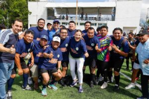 Cecilia Patrón festeja a los papás con torneo amistoso de fútbol.