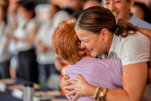 Atiende Cecilia Patrón las necesidades de las y los meridanos en el Miércoles Ciudadano.