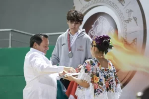 Reconocen a karatecas yucatecos por su desempeño en la Olimpiada Nacional Conade 2025