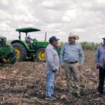 Gobierno apoya al campo con equipo y recursos