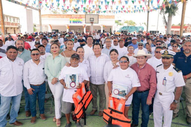 Fortalecen seguridad de pescadores y apuestan por el turismo en la costa oriente de Yucatán