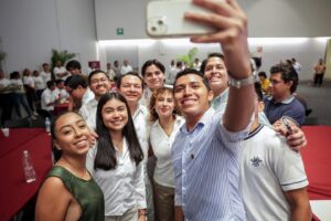 100 estudiantes de Yucatán viajarán becados a Canadá