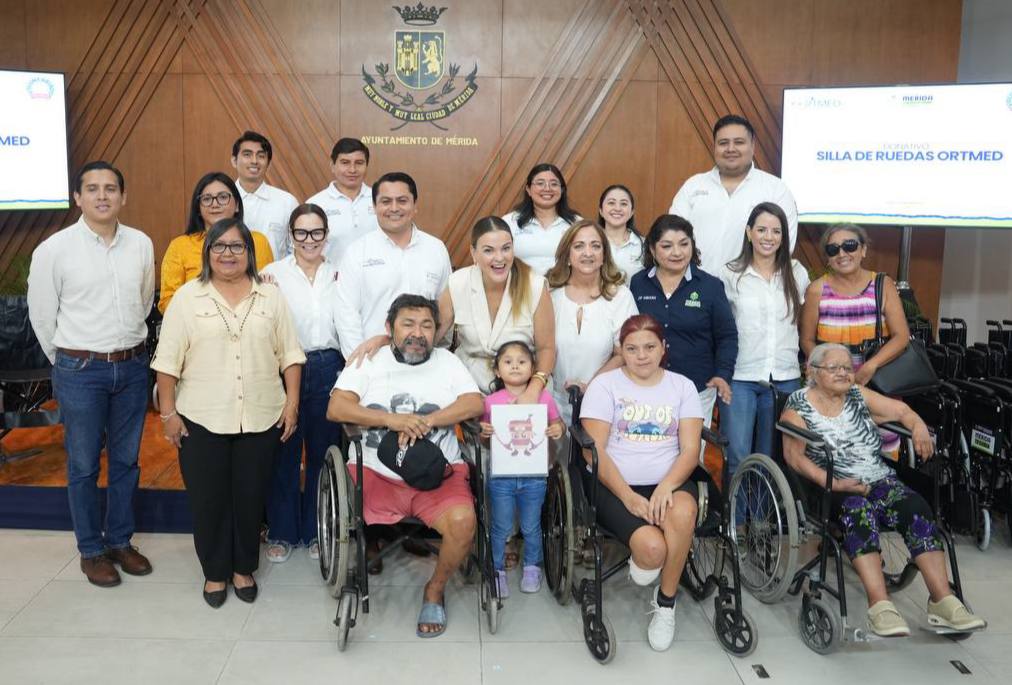 Ayuntamiento de Mérida recibe donativo de 40 sillas de ruedas. Ayuntamiento de Mérida recibe donativo de 40 sillas de ruedas.