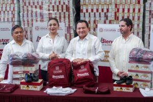 Gobierno de Yucatán inicia entrega de paquetes escolares con inversión histórica