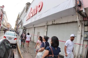 Protección Civil suspende provisionalmente local con techos riesgosos en el centro de Mérida