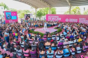Aquí, hace un año, comenzamos este camino juntas. Hoy reafirmo, las mujeres sonprioridad para mi gobierno: Cecilia Patrón.