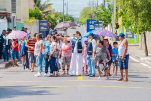 Suma Cecilia Patrón más de 100 kilómetros de calles nuevas entregadas a la gente.