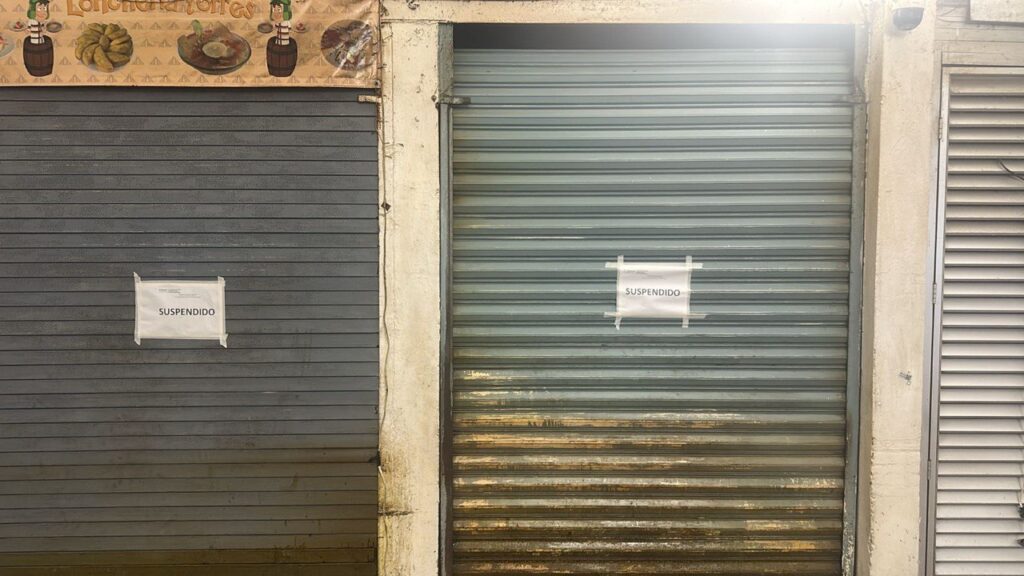 Suspensión temporal a dos locales del mercado de Santa Ana por disturbios.