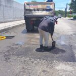 Rápida intervención de bacheo del Ayuntamiento de Mérida en la colonia Nueva Sambulá. 