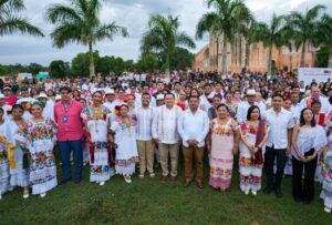 Díaz Mena refrenda compromiso con las juventudes yucatecas