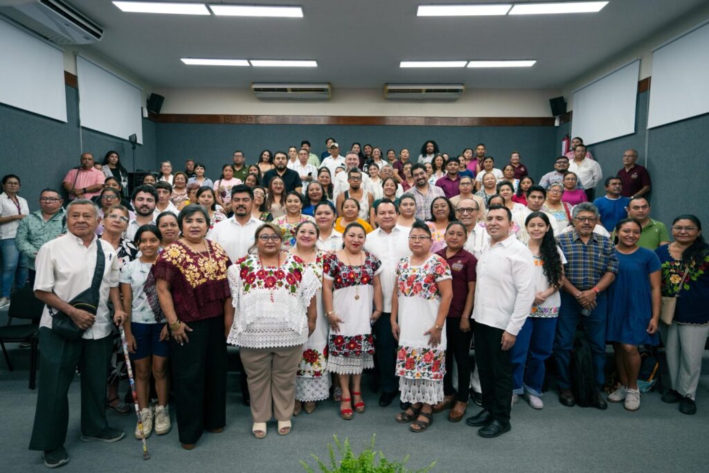 Yucatán impulsa el Renacimiento Maya con nuevo programa de enseñanza de lengua Yucatán impulsa el Renacimiento Maya con nuevo programa de enseñanza de lengua