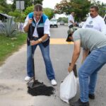 Incrementa Cecilia Patrón labores de bacheo en comisarías de Mérida.