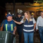 Cecilia Patrón verifica el orden en calles del Centro Histórico de Mérida tras la lluvia y apagón.
