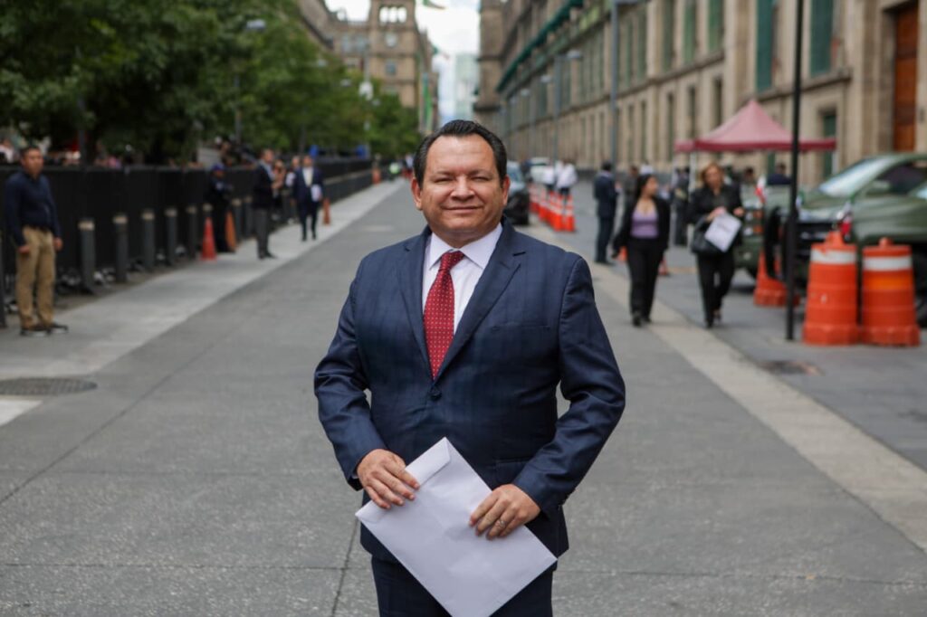 Gobernador Díaz Mena celebra apoyo de la Federación en el desarrollo de Yucatán Gobernador Díaz Mena celebra apoyo de la Federación en el desarrollo de Yucatán
