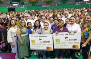 Renacimiento Maya fortalece la justicia social con la entrega de tarjetas Mujeres Renacimiento