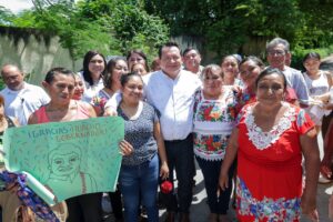 Gobierno del Renacimiento Maya da inicio a reconstrucción de carretera en Motul