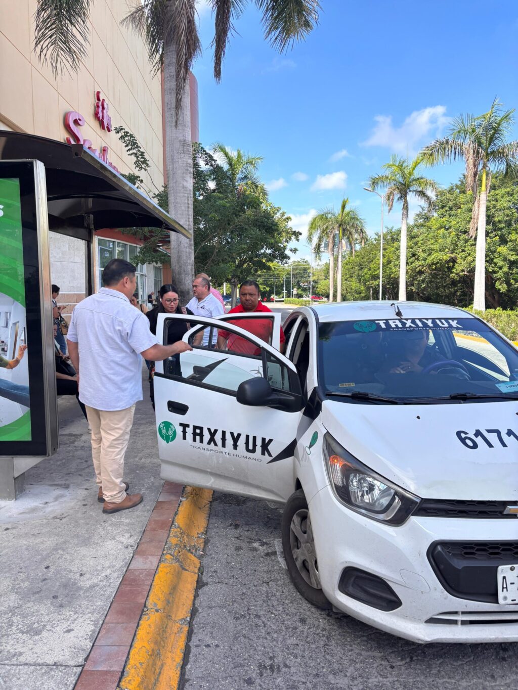 ATY activa taxis para apoyar a usuarios del Circuito Metropolitano ante disminución de unidades ATY activa taxis para apoyar a usuarios del Circuito Metropolitano ante disminución de unidades