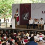 Asiste Cecilia Patrón a informe en Yucatán de Claudia Sheinbaum.