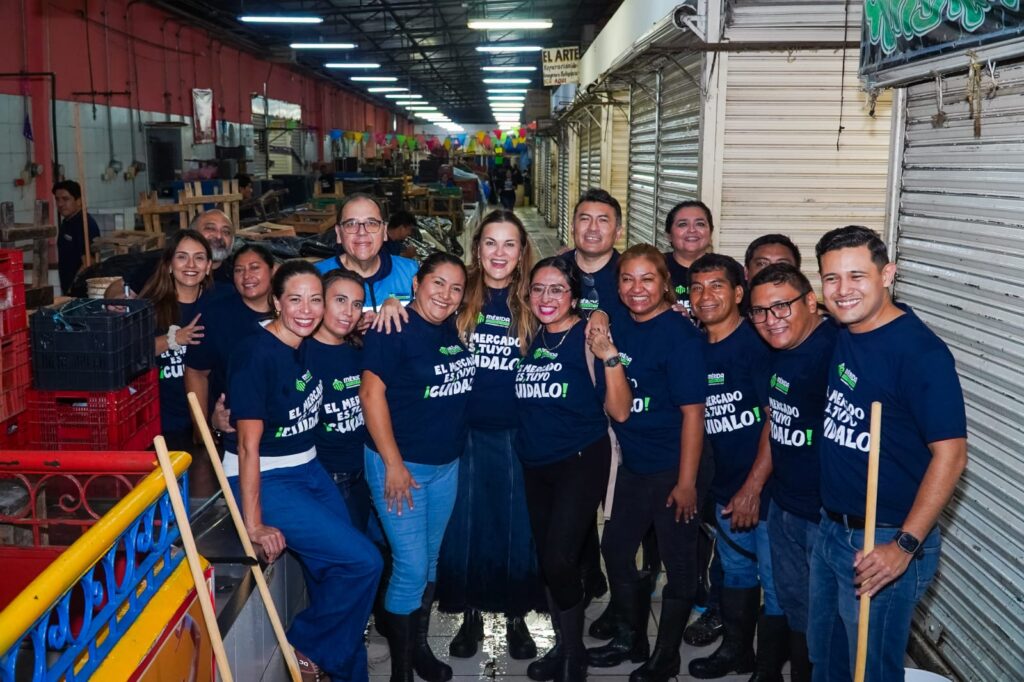 Con limpieza integral del Mercado Lucas de Gálvez, cuidamos el corazón de comercio local de Mérida; Cecilia Patrón Con limpieza integral del Mercado Lucas de Gálvez, cuidamos el corazón de comercio local de Mérida; Cecilia Patrón