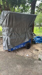Ayuntamiento de Mérida refuerza el orden en la vía pública con retiro de puestos sin permiso.