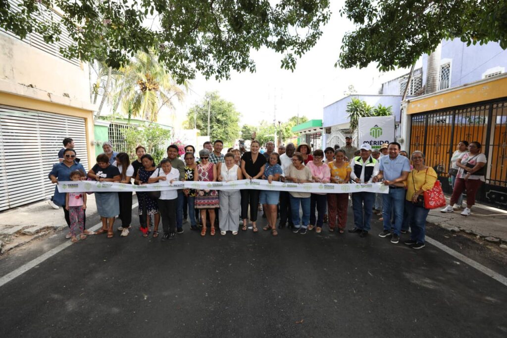 Cecilia Patrón Entrega Obras De Repavimentación En Bosques Del Poniente Y Fortalece La Infraestructura De Mérida