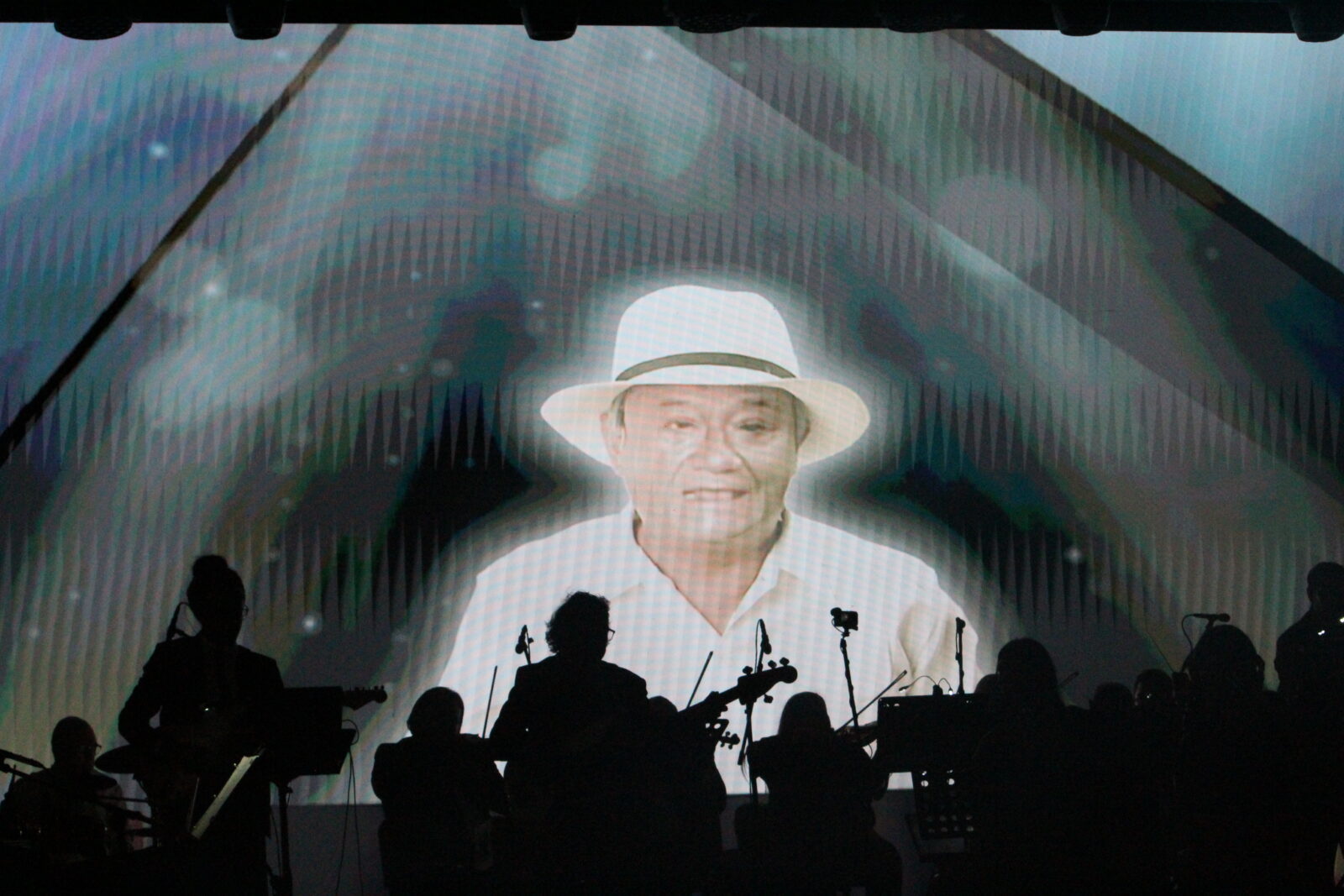 20 Mil Meridanas Y Meridanos Rinden Emotivo Homenaje A Armando Manzanero