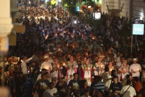 Cientos de voces celebran a Mérida en su 484 aniversario con alborada y callejoneada en el Centro Histórico